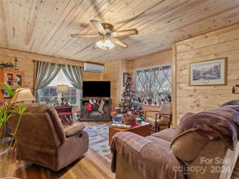 330 US-19 East, Spruce Pine, NC, 28777