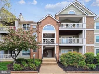 Unit J/7507 Ashby Ln