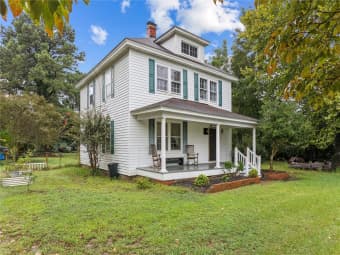 6818 Powhatan Drive, Gloucester Point, VA, 23072