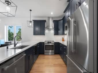 201/4441 North Ashland Avenue, Chicago, IL, 60640