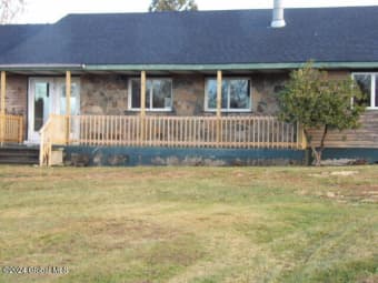 301 Old Road, Rensselaer County, NY, 12052
