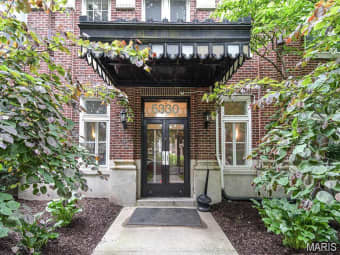 402/5330 Pershing Ave, St. Louis, MO, 63108
