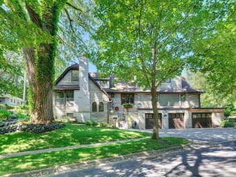 15 Benhill Road, St. Paul, MN, 55105