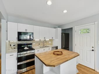 304 Pheasant Trail, Lake in the Hills, IL, 60156