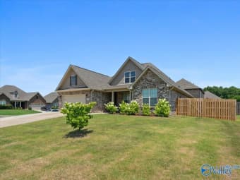 10 Sage Oak Drive, Decatur, AL, 35603