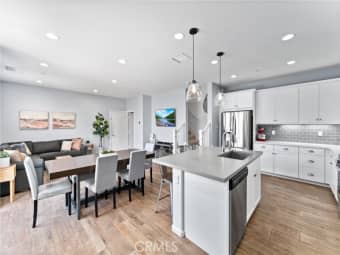 808 El Paseo, Lake Forest, CA, 92610