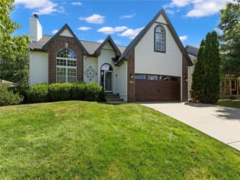 825 Southeast 12th Terrace, Lee's Summit, MO, 64081