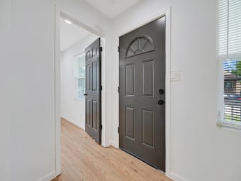 2848 East 11th Avenue, Columbus, OH, 43219