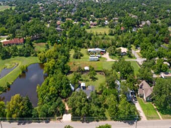 1922 W Lake Dr, Taylor, TX, 76574
