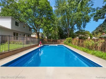 5362 Hertford Drive, Troy, MI, 48085