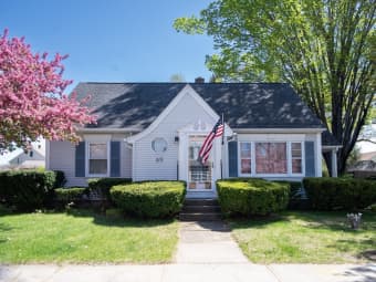 69 Lafayette Street, Chicopee, MA, 01020
