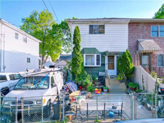 18 Downey Place, New York, NY, 10303