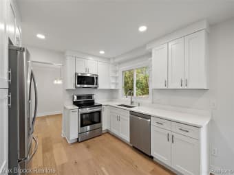 5362 Hertford Drive, Troy, MI, 48085