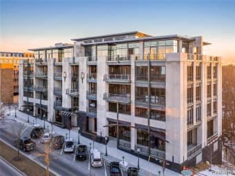 301/369 N Old Woodward Ave, Birmingham, MI, 48009