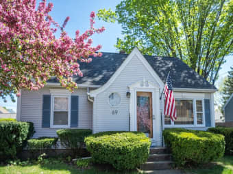 69 Lafayette Street, Chicopee, MA, 01020
