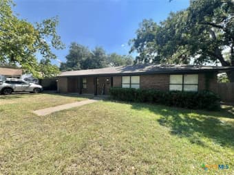 901 North Central Avenue, Cameron, TX, 76520