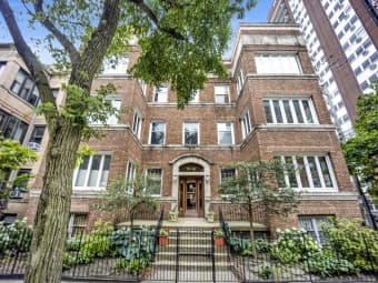 3W/941 West Argyle Street, Chicago, IL, 60640