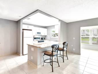B/1177 South Drive Circle, Delray Beach, FL, 33445