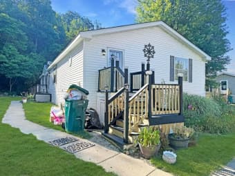 8489 Barkwood Circle, Fenton, MI, 48430