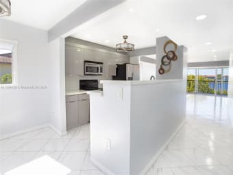 401q/1400 SW 131st Way, Pembroke Pines, FL, 33027