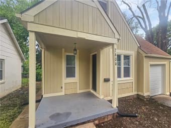 7404 Tracy Avenue, Kansas City, MO, 64131