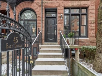 45 E Division St, Chicago, IL, 60610