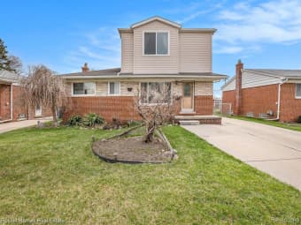 25520 Carl St, Roseville, MI, 48066