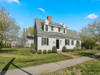 54 Pleasant St, Hingham, MA, 02043