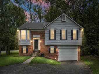 1501 Kings Crown Court, Wixom, MI, 48393
