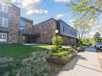 231/450 Ford Rd, St. Louis Park, MN, 55426