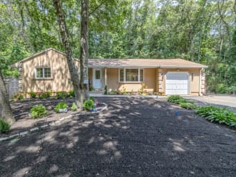 263 North Country Road, Smithtown, NY, 11787