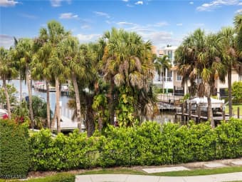 9602 Vanderbilt Drive, Naples Park, FL, 34108