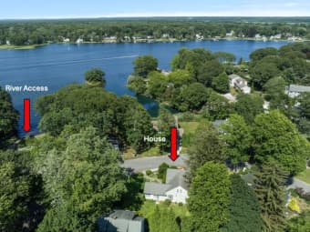 75 Markwood Drive, Barrington, RI, 02806