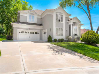 5445 Northeast Northgate Crossing, Lee's Summit, MO, 64064