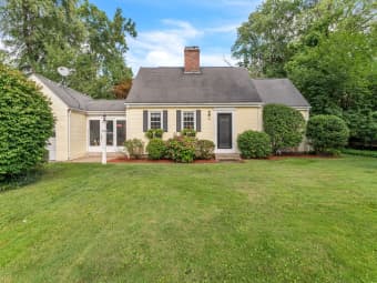158 Falmouth Rd, West Springfield Town, MA, 01089