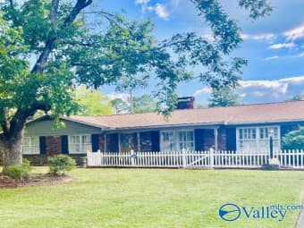 2421 Crestview Drive Southeast, Decatur, AL, 35601