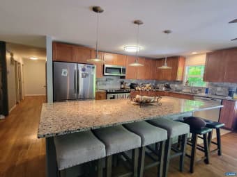 2751 McElroy Dr, Charlottesville, VA, 22903