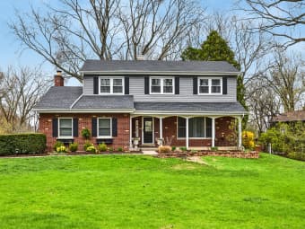 317 Roberts Rd, Inverness, IL, 60010