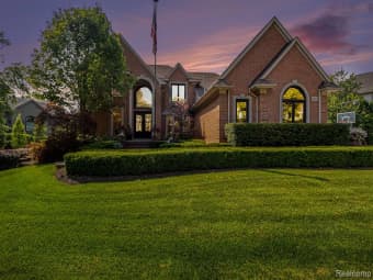 4943 Parkgate Drive, Commerce Township, MI, 48382