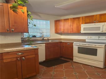 103/8897 Fontainebleau Boulevard, Fountainebleau, FL, 33172