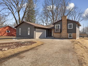 1121 Sunrise Drive, North Mankato, MN, 56003