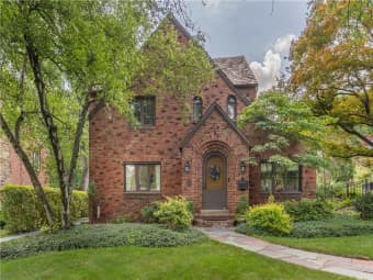 64 Mt Lebanon Boulevard, Mount Lebanon, PA, 15228