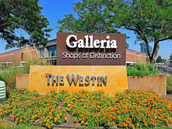 905/3209 Galleria, Edina, MN, 55435