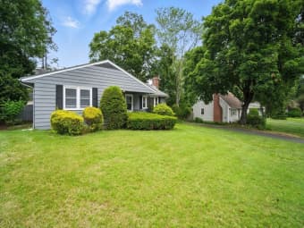 32 Pine Hill Road, Springfield, MA, 01118