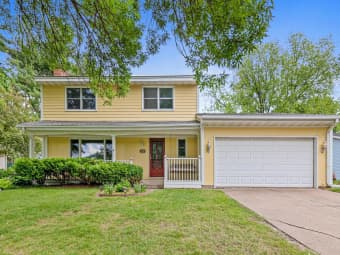 529 Woodhill Drive, Roseville, MN, 55113