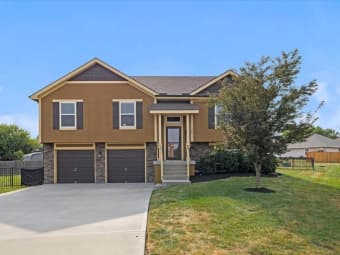 704 Terry Dr, Pleasant Hill, MO, 64080