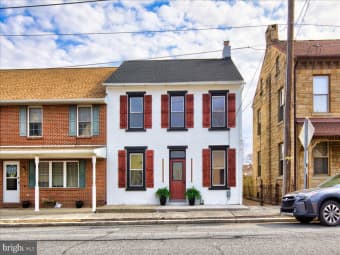 10 South Kemp Street, Lyons, PA, 19536