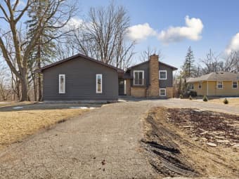 1121 Sunrise Drive, North Mankato, MN, 56003