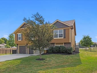 704 Terry Dr, Pleasant Hill, MO, 64080