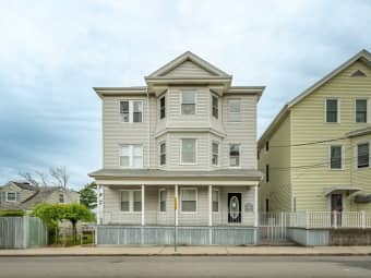 587 South Beach Street, Fall River, MA, 02724